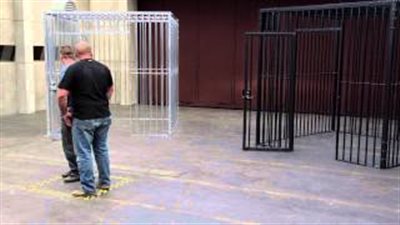 بالفيديو.. «شيفروليه» ترهب عملاءها بـ«دب بري»