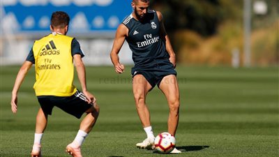 ريـال مدريد يختتم تدريباته لمواجهة ألافيس (صور)