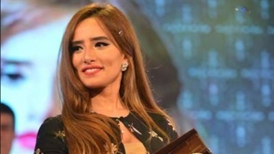 «زينة» تلتقي مندوب «فيفا» بالقاهرة في «كابتن فورشيحة»