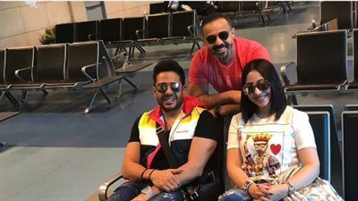 محمد حماقي وبوسي يسافران المغرب استعدادًا لـ«موازين»