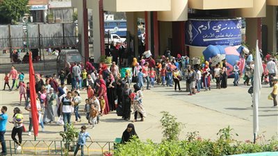 إقبال كثيف على الحديقة الدولية للاحتفال بشم النسيم (صور)