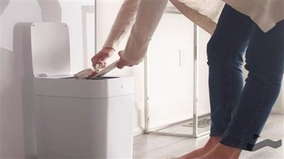 سلة مهملات ذكيةً تستبدل الأكياس تلقائيا