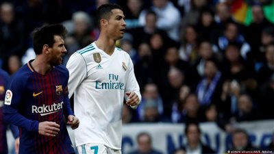 رغبة رونالدو في التفوق على ميسي تدفعه للاستعانة بمنافس مباشر!