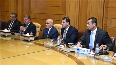تفاصيل لقاء العصار مع 4 وزراء لمتابعة إستراتيجية المركبات الكهربائية