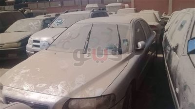 عقد جلسة مزاد لبيع 64 لوط وارد من الخارج بمطار القاهرة