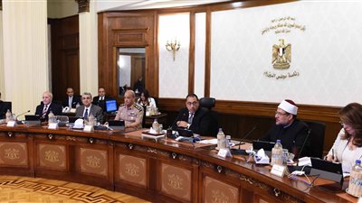 حصاد اجتماع الحكومة اليوم.. متابعة يومية لتشغيل منظومة التأمين الصحي ببورسعيد.. إقرار الحد الأدنى لأجور العاملين بالدولة.. تذليل العقبات أمام المستثمرين.. إقامة محطات تدفيع وتخزين المنتجات البترولية