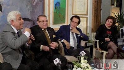 إلهام شاهين وفاروق حسني ضيفا صالون المحور.. الليلة