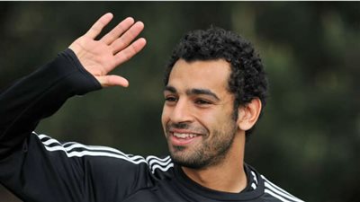 فيفا 17 تضع محمد صلاح في التشكيلة المثالية للدوري الإيطالي