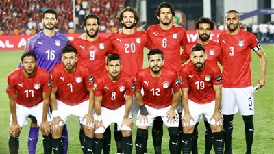 منتخب مصر بزيه الرسمي أمام جنوب أفريقيا