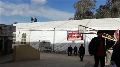 «مفيش حمَّام».. طلاب الدراسات العليا بـ«تجارة حلوان» يشتكون من مقر الامتحانات | صور