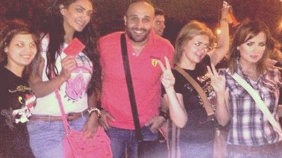 بالصور.. «شذا» تحتفل بمرور عام على خلع «مرسي»