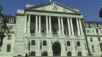 بنك إنجلترا يبقي أسعار الفائدة عند مستوى قياسي منخفض