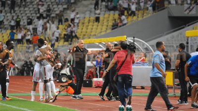 الزمالك يلدغ «الوداد» برباعية في نصف نهائي دوري الأبطال.. عمر جابر: «وراك جمهور أسود».. ميدو لـ«االسلطات المغربية»: «نشكركم على حسن تعاونكم».. أحمد: «الفور