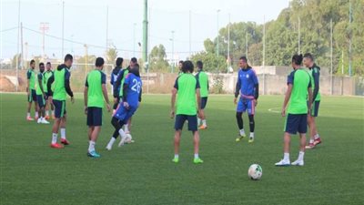 مران خفيف للاعبي المصري الأساسيين وغياب إسلام عيسى