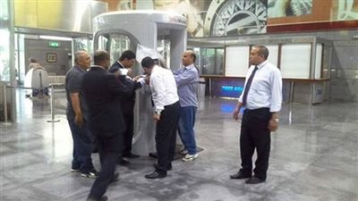 أزمات الدبلوماسيين مع إجراءات الأمن بالمطارات عرض مستمر.. مسئولة سويدية تثير أزمة بسبب حقيبة.. ومندوب روسيا يفتعل مشكلة بسبب كرتونة.. والسلطات: الكل سواسية والقانون على الجميع