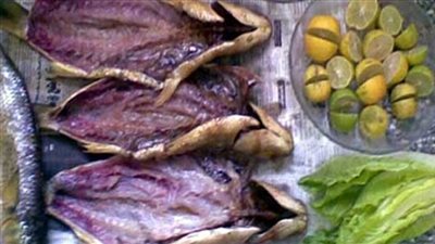 التموين: لم نتلقَ شكاوى عن الفسيخ والرنجة حتى الآن