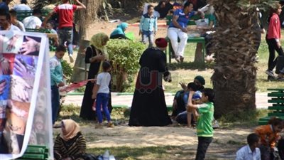 ساحة أبو الحجاج ملجأ الفقراء للاحتفال بشم النسيم