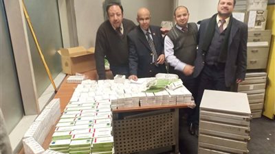 إحباط تهريب 5 آلاف أمبول دواء بمليوني جنيه في مطار القاهرة (صور)