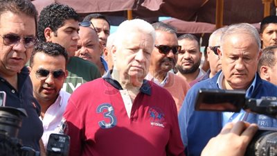 مرتضى منصور يعرض فيلما تسجيليا عن النادي النهري قبل تطويره