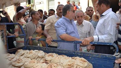 حملات تموينية على أسواق ومخابز بني سويف