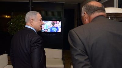 صحفي إسرائيلي يكشف تفاصيل «كمين» نتنياهو لـ«شكري»: هذه حقيقة صور مشاهدة «نهائى اليورو».. المصور التقطها من الخلف وقت مرور الضيف.. باسم يوسف استغل الواقعة.. ووزير الخارجية