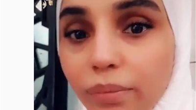 المطربة أمينة تدعو لريهام سعيد خلال تأديتها مناسك العمرة (فيديو)