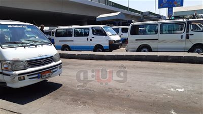 سائقو موقف عبد المنعم رياض: نعمل بالأجرة القديمة وننتظر تسعيرة المحافظة