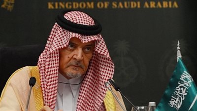 مواقف سعود الفيصل تجاه مصر من السادات إلى السيسي.. رفض عزل القاهرة في قمة بغداد عام 1975.. ساند المجلس العسكري عقب تنحي مبارك.. حذر من حكم الإخوان.. وقاد الدبلوماسية العربية لدعم ثورة 30 يونيو