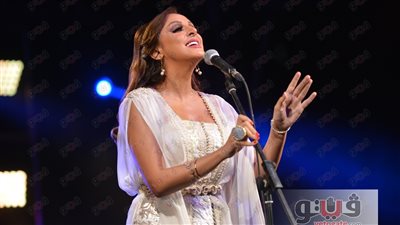 بالصور.. أنغام تتألق في سهرة رمضانية بحضور وزراء وإعلاميين