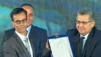 مبتكر مصر الأول يفوز بجائزة 250 ألف جنيه عن «كرسي متحرك»