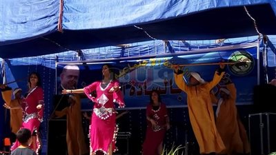 الفنون الشعبية تزين احتفال نادي أصحاب الجياد بأعياد الربيع (صور)