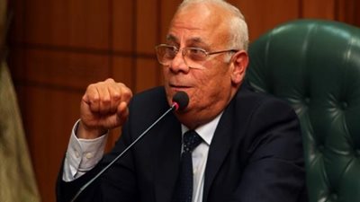 محافظ بورسعيد يطلق مبادرة «حق الطريق» للقضاء على الإشغالات