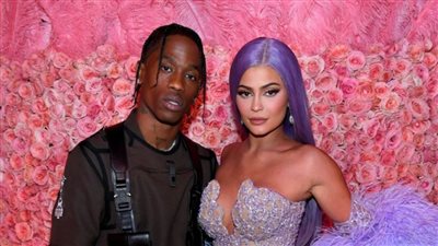 حقيقة عودة علاقة كايلي جينر وحبيبها ترافيس سكوت