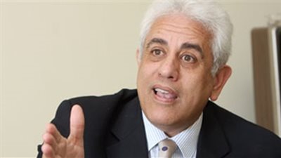 حسام بدراوى يطير لفرنسا وهشام قاسم إلى أمريكا