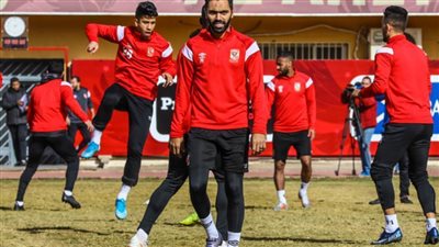 الشحات يكتفي بالمشاركة في المران البدني بالأهلي