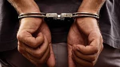 القبض على عامل أثناء تنقيبه عن الآثار بالدرب الأحمر