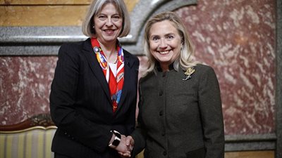 رئيسة وزراء بريطانيا الجديدة تدعم «كلينتون» وتكره «ترامب»