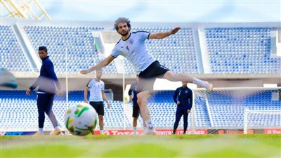 جلسة بين كارتيرون ومحمود علاء وبن شرقي