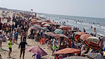 مليون مواطن يحتفلون بشم النسيم في جمصة بالدقهلية (صور)