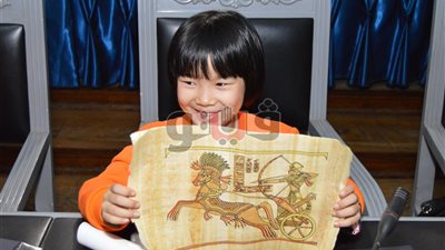 ملائكة بعقول عباقرة.. أصغر وفد صيني بجامعة عين شمس (تقرير مصور)