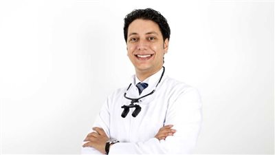 الأخطاء الشائعة التي تُدمّر الأسنان