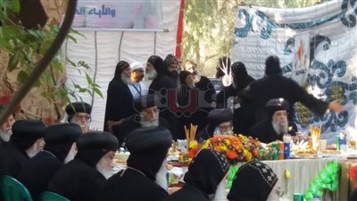 بـ«الورد» و«البيض الملون».. كيف احتفل البابا تواضروس بـ«شم النسيم»