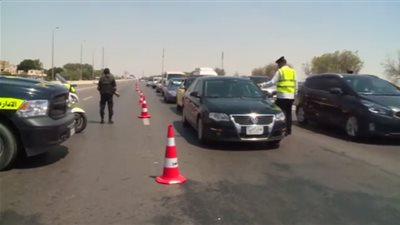 حملات إرشادية لرواد الطرق بآداب المرور للحد من الحوادث (فيديو)