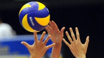 الزمالك يحقق فوزا صعبا على سموحة بدوري الطائرة