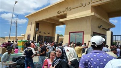 عبور 819 فلسطينيا من ميناء رفح