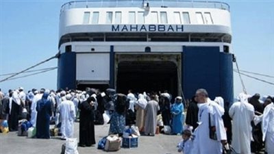 طوارئ بميناء سفاجا ومغادرة 3615 راكبا من العمالة المصرية للخليج