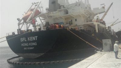 وصول 23 ألف طن فحم بترولي إلى ميناء سفاجا