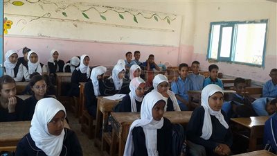 بالصور.. تنظيم ندوات عن ترشيد المياه بالمدارس في الغردقة