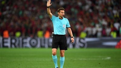 الحكم بريش يقود مباراة السوبر المصري السعودي