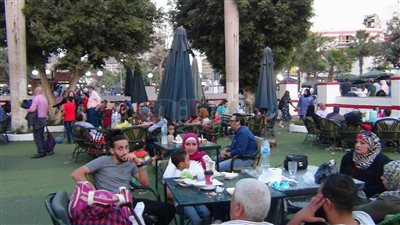 أعضاء الزمالك يحتفلون بشم النسيم مع مرتضى منصور (صور)